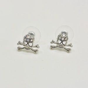 NWT Skull & bones Earrings with Rhinestone silver